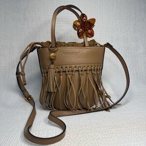 Steve Madden Latte Bucket Bag 🤎